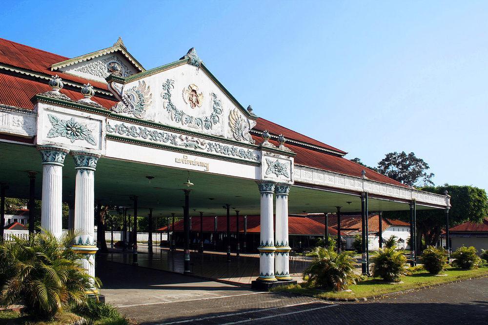 Hotel Fortunagrande Malioboro Yogyakarta Exterior photo